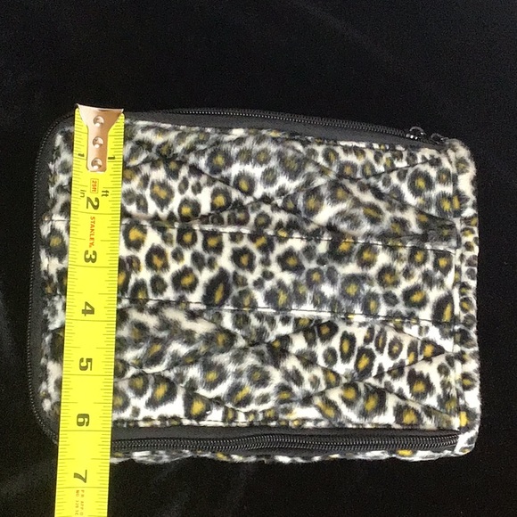 ESSENTIAL OIL TRAVEL CASE/HOLDER LEOPARD PRINT - Picture 4 of 7